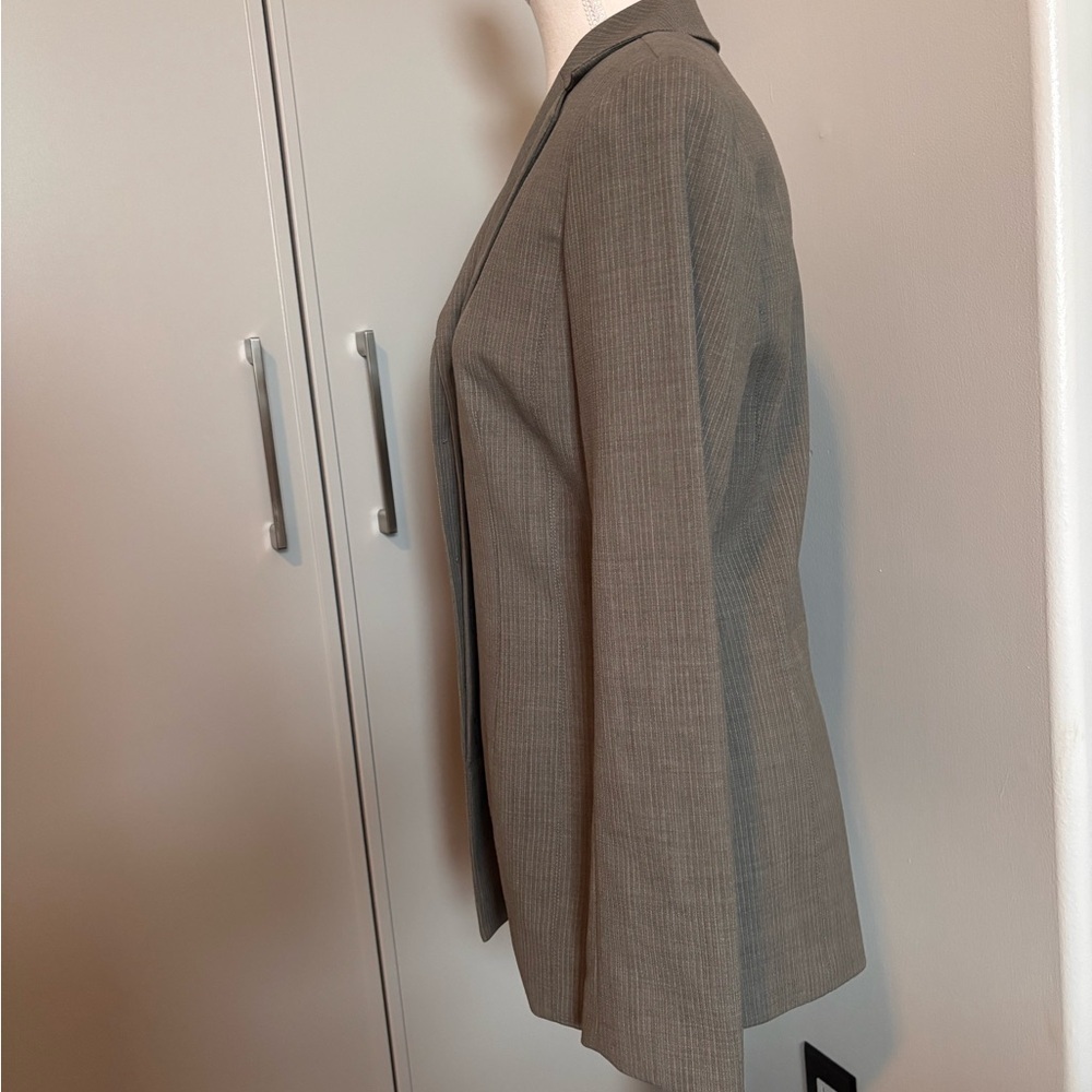Classic Women's Gray Ross Mayer 100% Wool Blazer - Picture 9 of 10